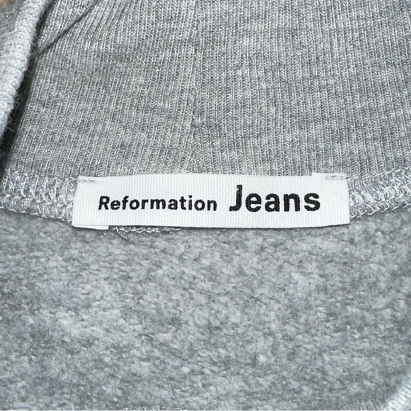 SOLD 💕Reformation Grey Mock Neck Oversized Pullover Sweatshirt - Picture 3 of 11